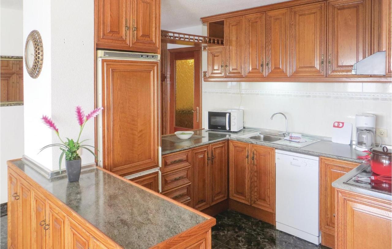 2 Bedroom Stunning Apartment In Торрев'єха Екстер'єр фото