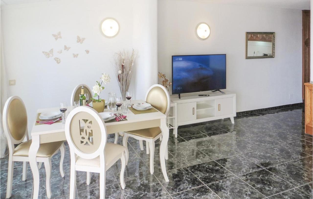 2 Bedroom Stunning Apartment In Торрев'єха Екстер'єр фото
