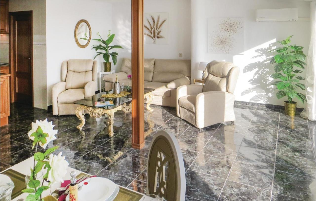 2 Bedroom Stunning Apartment In Торрев'єха Екстер'єр фото