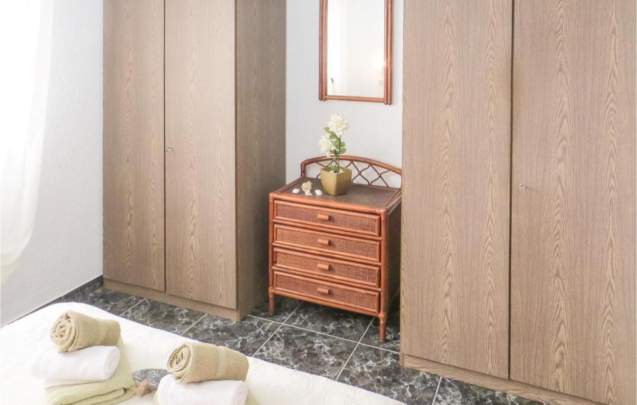 2 Bedroom Stunning Apartment In Торрев'єха Екстер'єр фото