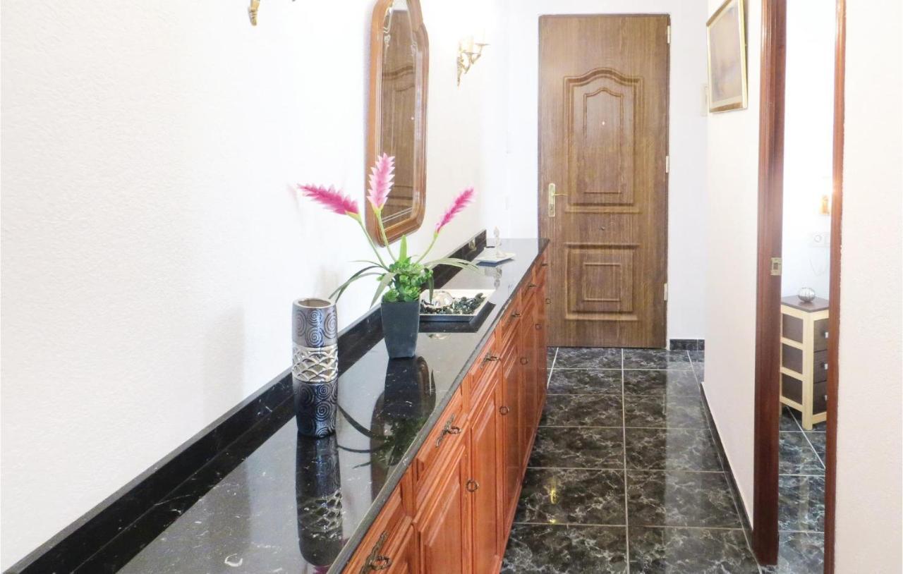 2 Bedroom Stunning Apartment In Торрев'єха Екстер'єр фото